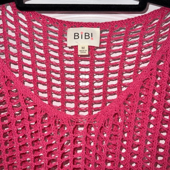 NWOT Bibi Hot Pink Mesh Knit Sweater w front pocket and flowy sleeves - Picture 3 of 6